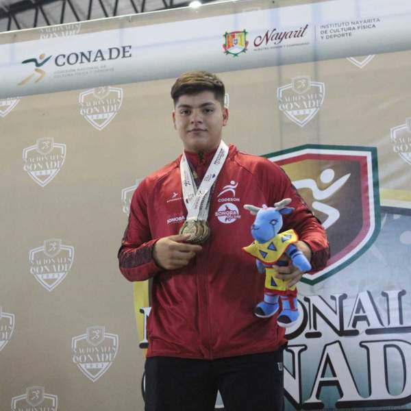 Gana alumno de CECyTE Sonora dos medallas de oro y una de bronce en Nacionales Conade de halterofilia